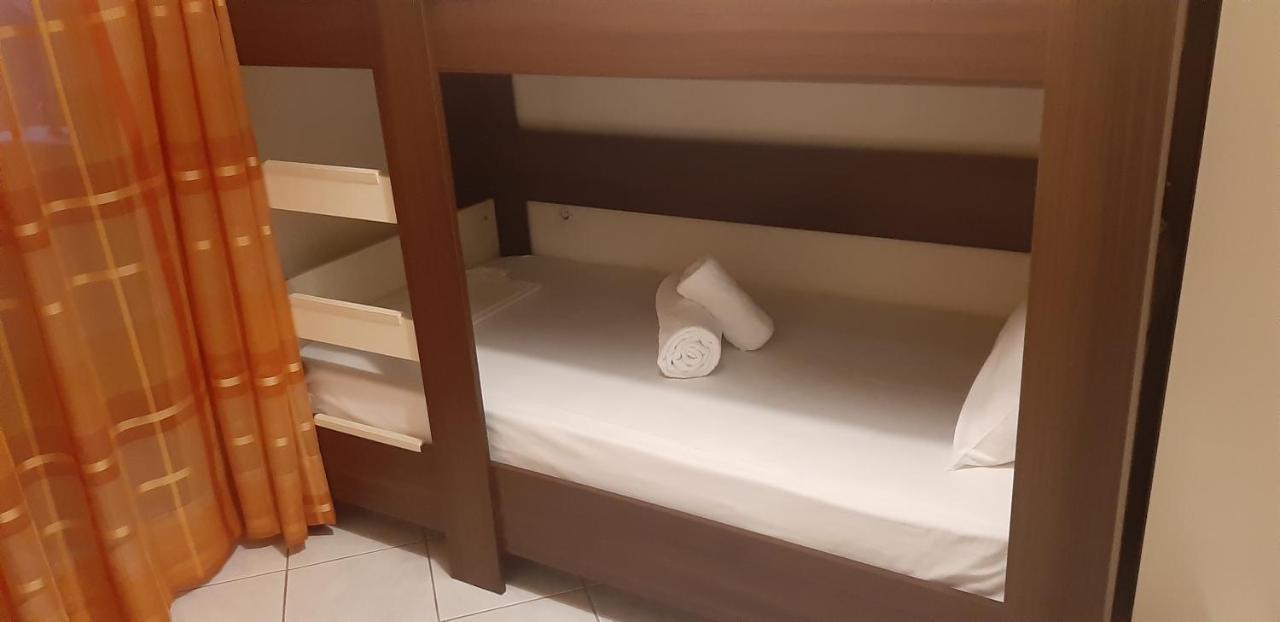 Stathoris Deluxe Apartment Néa Péramos المظهر الخارجي الصورة